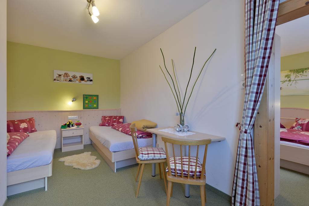 Villa Bio Angererhof Bad Häring Zimmer foto