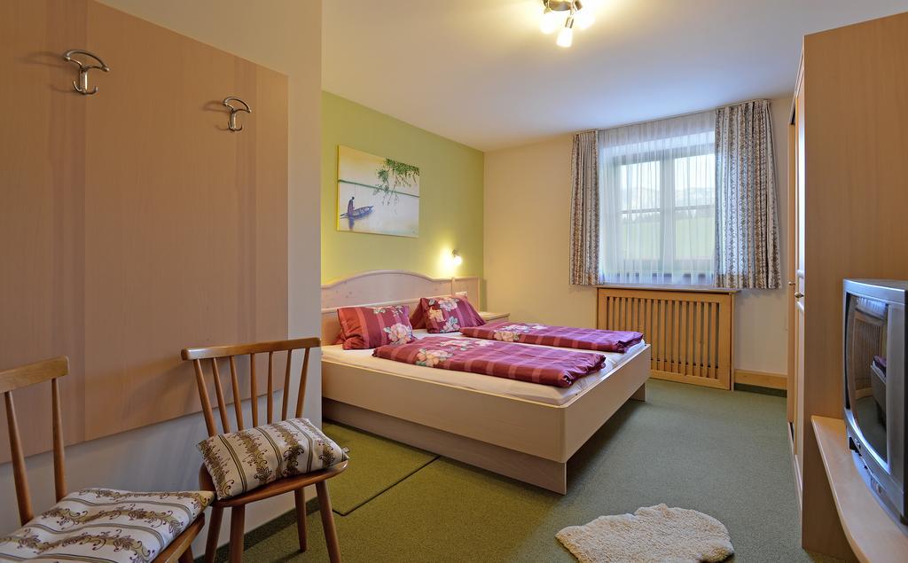 Villa Bio Angererhof Bad Häring Zimmer foto